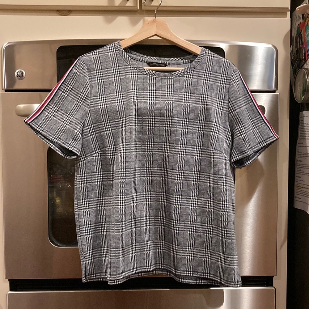 Banana republic navy and white plaid blouse